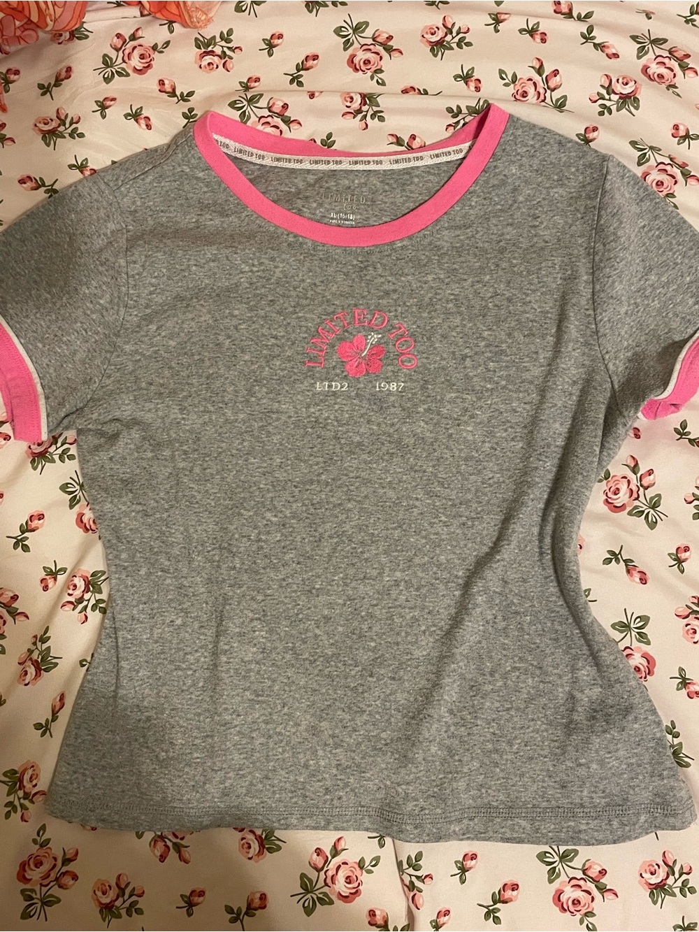 Limited Too tee XL with hibiscus